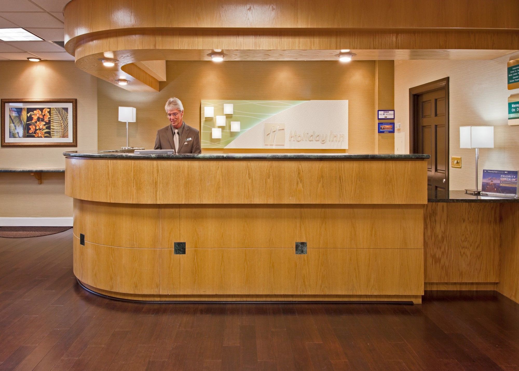Holiday Inn & Suites Clearwater Beach S-Harbourside Bagian luar foto